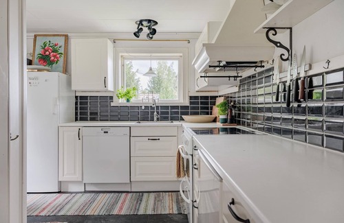 Rensbyn House | 5 Beds near Lake Runn