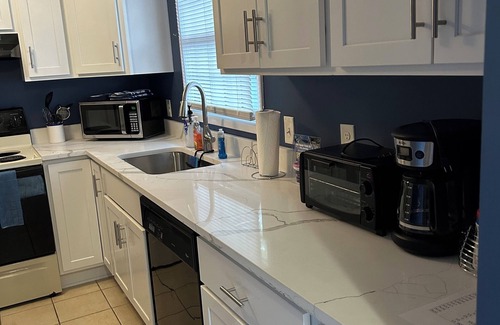 Rehoboth Beach House | 5 block walk to the boardwalk at Stockley