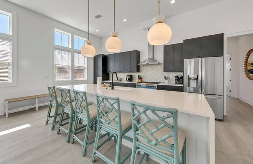 Fort Walton Beach House | 5 BR 4 BA + Private Pool + Pickleball Fun