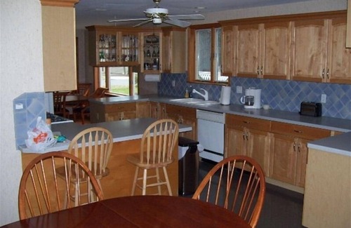 Spring Lake House | 5 BR + Library/3.5 BA Renovated Victorian