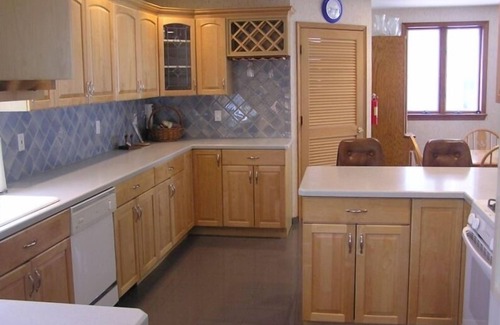 Spring Lake House | 5 BR + Library/3.5 BA Renovated Victorian
