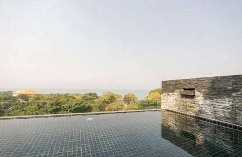 Bang Lamung Apartment | 5★BRIGHT SEA VIEW FAMILY ROOM WITH JACUZZI TUB