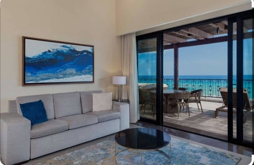 El Rosarito Resort | 5-Diamond Resort Rental. Ocean front 1 bedroom , Villa la Valencia at Los Cabos