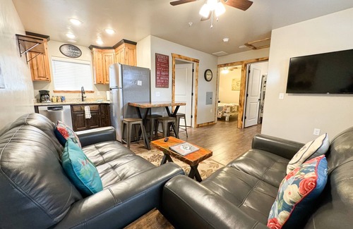 Moab South Valley House | #5 Dog Friendly, Walking distance to Hiking Trails