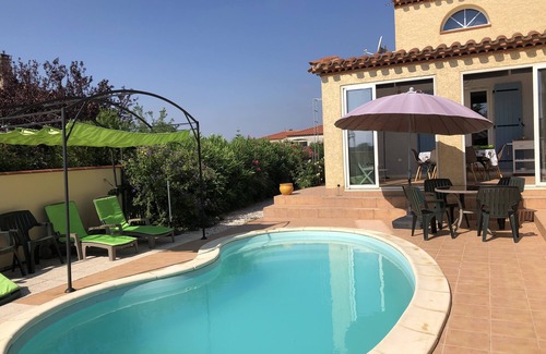 Saint-Laurent-de-la-Salanque Villa | 5'du Barcares, lovely air-conditioned villa with heated pool