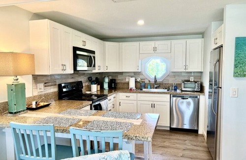 St. Augustine Beach Cottage | 5 F Street - Sand Dollar East
