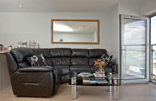 Newquay Apartment | 5 Fistral Beach, Newquay