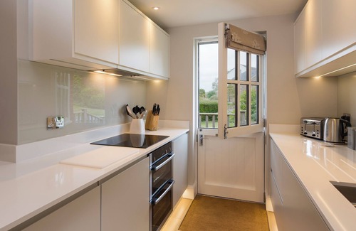 Bugford House | 5 KEEPER'S COTTAGE, HILLFIELD, family friendly in Dartmouth
