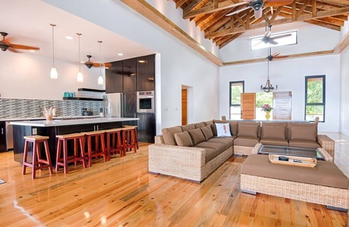 Antoneys Cay Villa | 5 King Beds/2 Infinity Pools/Amazing Sunsets/Quick walk to West End/Privacy