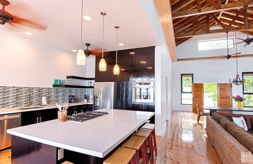 Antoneys Cay Villa | 5 King Beds/2 Infinity Pools/Amazing Sunsets/Quick walk to West End/Privacy