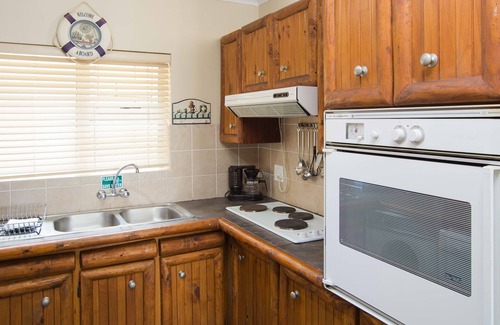 Strand Apartment | 5 LANTRA, 1 THOMPSON STREET, STRAND WESTERN, CAPE SOUTH AFRICA
