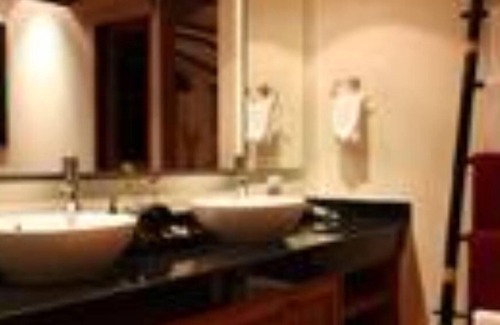 Maprao Island House | 5* Luxury Beech Villa on Phuket's only and most prestigious 5* Island Resort.