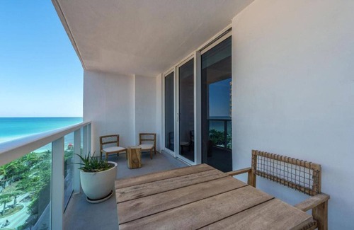 South Beach Condo | 5* Luxury Resort Suite Oceanfront Condo Suite