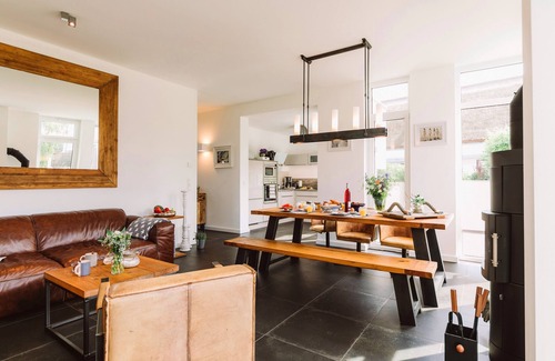 Karlshagen House | 5 * Luxury Thatched directly in the dune forest on the beach, a spa tub, a sauna, SSC
