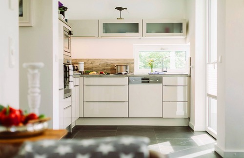 Karlshagen House | 5 * Luxury Thatched directly in the dune forest on the beach, a spa tub, a sauna, SSC