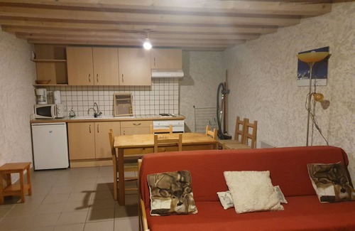 Saint-Colomban-des-Villards Apartment | 5 minutes from the Sybelles ski area! Fully equipped apartment with a view.