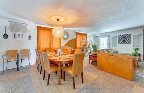 Bullhead City House | 5 Mi to Airport Bullhead City Villa with Mtn Views