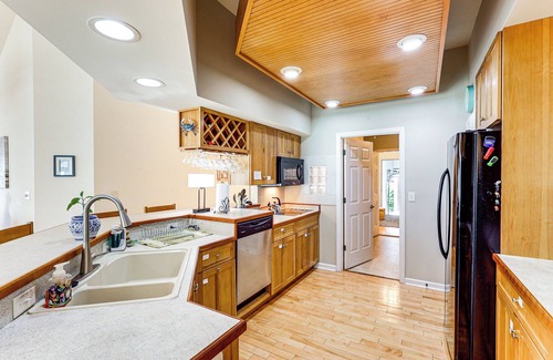 Lewes House | 5 Mi to Beach: Lewes Home w/Deck & Pond View