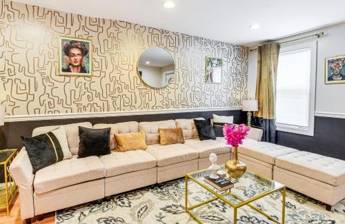 Primos Secane House | 5 Mi to Center City Townhome in Elmwood Park