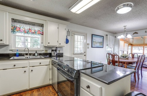 Morgan City House | 5 Mi to Downtown Morgan City: Waterfront Retreat
