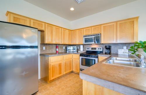 Lake Havasu City House | 5 Mi to Lake Havasu Bright Cottage with Fire Pit!