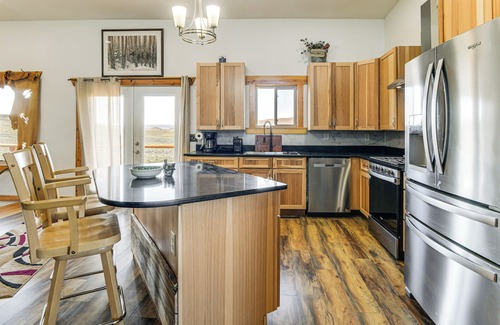 Pinedale Cottage | 5 Mi to Lake: Secluded Pinedale Retreat w/Sauna!