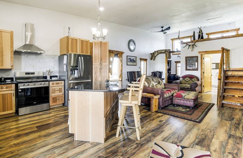 Pinedale Cottage | 5 Mi to Lake: Secluded Pinedale Retreat w/Sauna!