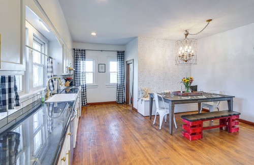 Hillsboro House | 5 Mi to Marion Reservoir: Wizard of Oz-Themed Home