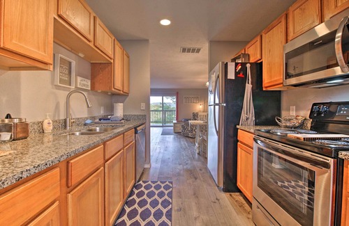 Branson Condo | 5 Mi to Marvel Cave: Ground-Level Branson Apt!