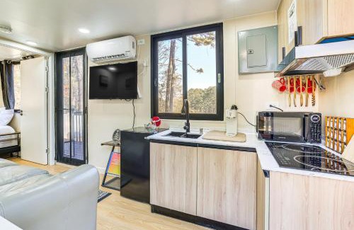 Lithonia House | 5 Mi to Stone Mountain Lithonia Getaway