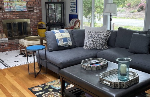 Sudden Valley House | 5 MILES FROM CITY CENTER. Cozy, eclectic Lake Whatcom home