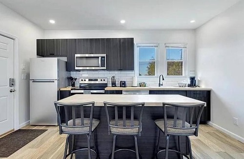 Woodburn House | 5 Min to Campus and Downtown Morgantown, River View, 3B 2B