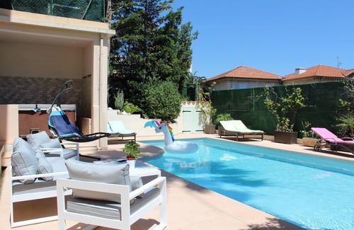 Riou - Petit Juas - Av de Grasse Villa | 5 min walk from the Palais Festival mansion with pool and 7 bedrooms