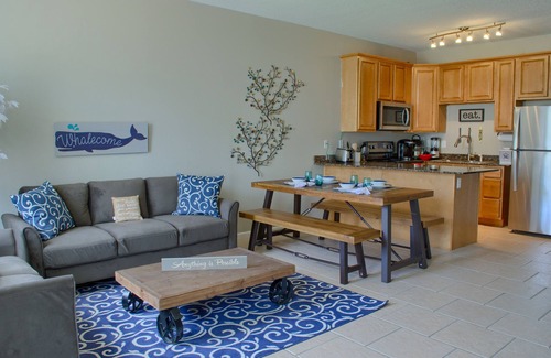 Gulfport House | 5 min walk to BEACH (1 block). Newly RENOVATED Spacious 3Beds 3Baths