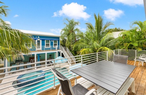 Anna Maria House | 5 Min Walk to Beach, Rest & Shops, Family Friendly