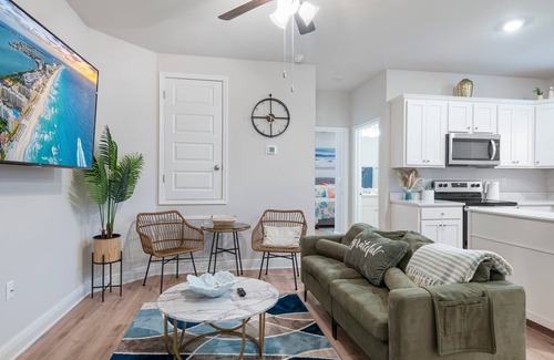 Port St. Joe House | 5-min Walk to Beach! Mother in law suite included* Steps to Pool & Pets Friendly