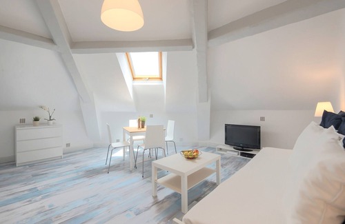 Cannes City Centre Apartment | 5 min walk to the sea, the Croisette and the Palais des Festivals