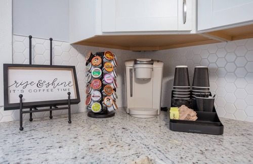 Mebane Apartment | 5 mins fr Downtown Mebane + Parking
