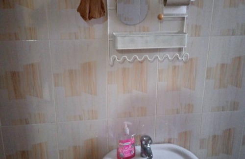 Labadi House | 5 Mins to Labadi Beach Hotel! 3-Bedroom Furnished House with Private Compoundnn