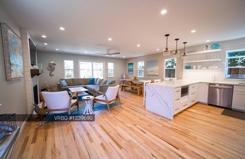 Opal Cliffs House | 5 Minute Shortcut to the Beach with This Resort-like Pleasure Point House