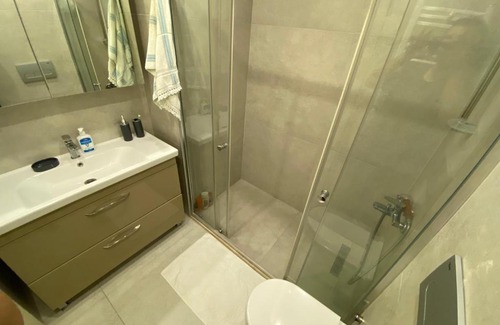 Kagithane Apartment | 5 Minute To Metro, Main Street