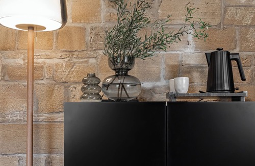 Warrnambool Cottage | 5 Minute walk into the CBD near shops, restraunts and bars.