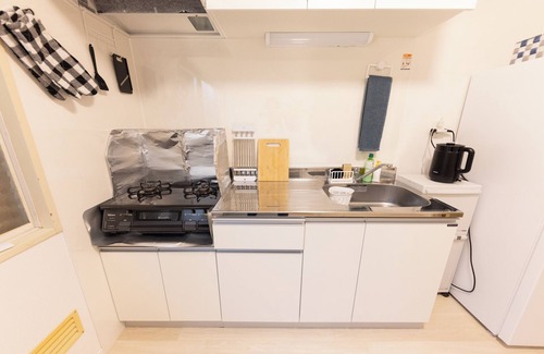 Chigasaki Apartment | 5-minute walk to Southern Beach ◎Free parking for 1 car available ◎A bicycle is available! Located in a quiet residential area, you can enjoy the relaxing Shonan beach life.