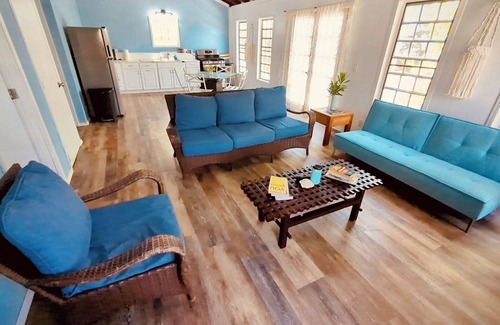 Estate Western Water Island Cottage | 5 minute walk to the beach m 2 BR cottage with old school island pool.