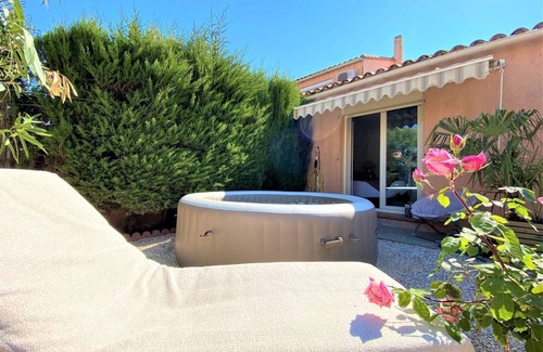 Canet-en-Roussillon House | 5 minutes from the beach, quiet renovated house with wifi, air conditioning and jaccuzi