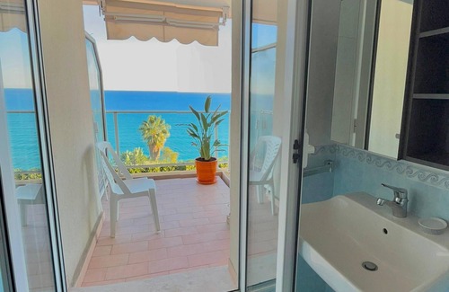 French Riviera Apartment | 5 minutes from Monaco! Studio with stunning sea view, beach access and train.