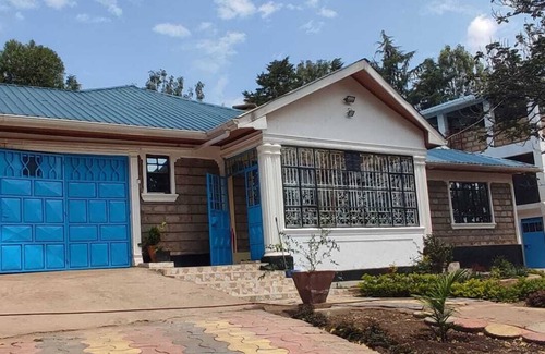 Bomet House | 5 Minutes From the Bomet-longisa Road, Spacious, Serene for Meetings & Families