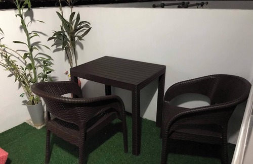 Bel-Air Condo | 5 minutes to Jazz Mall! Studio-type condo fora small family.