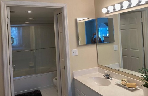 North Naples Condo | 5 minutes to the beaches