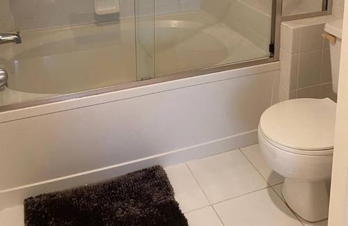 North Naples Condo | 5 minutes to the beaches